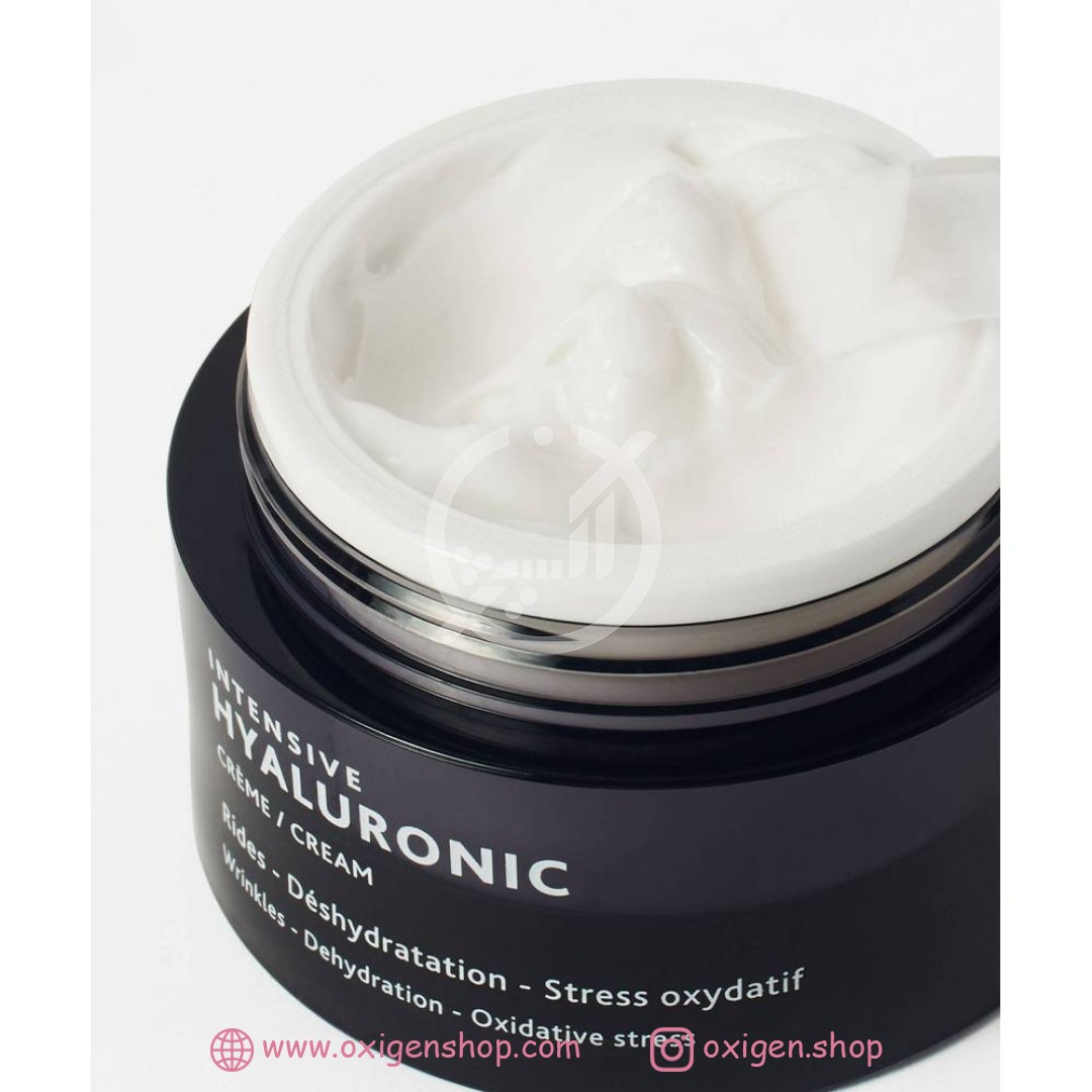 کرم آبرسان استادرم مدل hyaluronic کرم آبرسان استادرم مدل hyaluronic